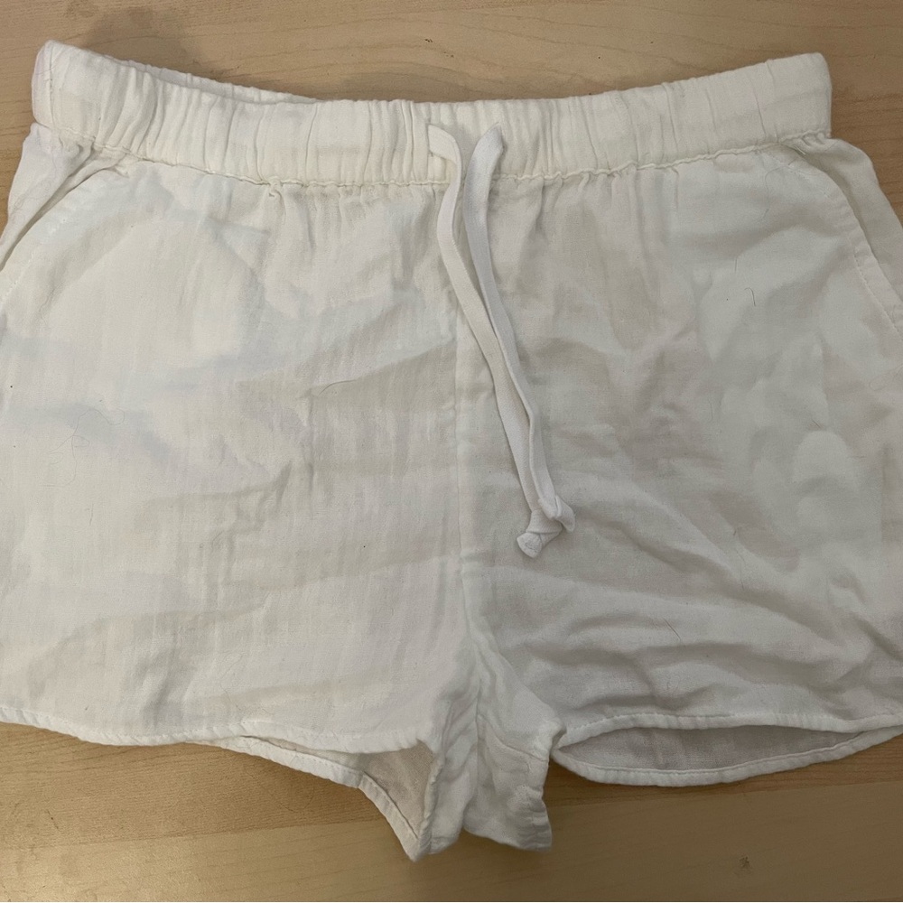 Wilfred White Lightweight Drawstring linen Shorts